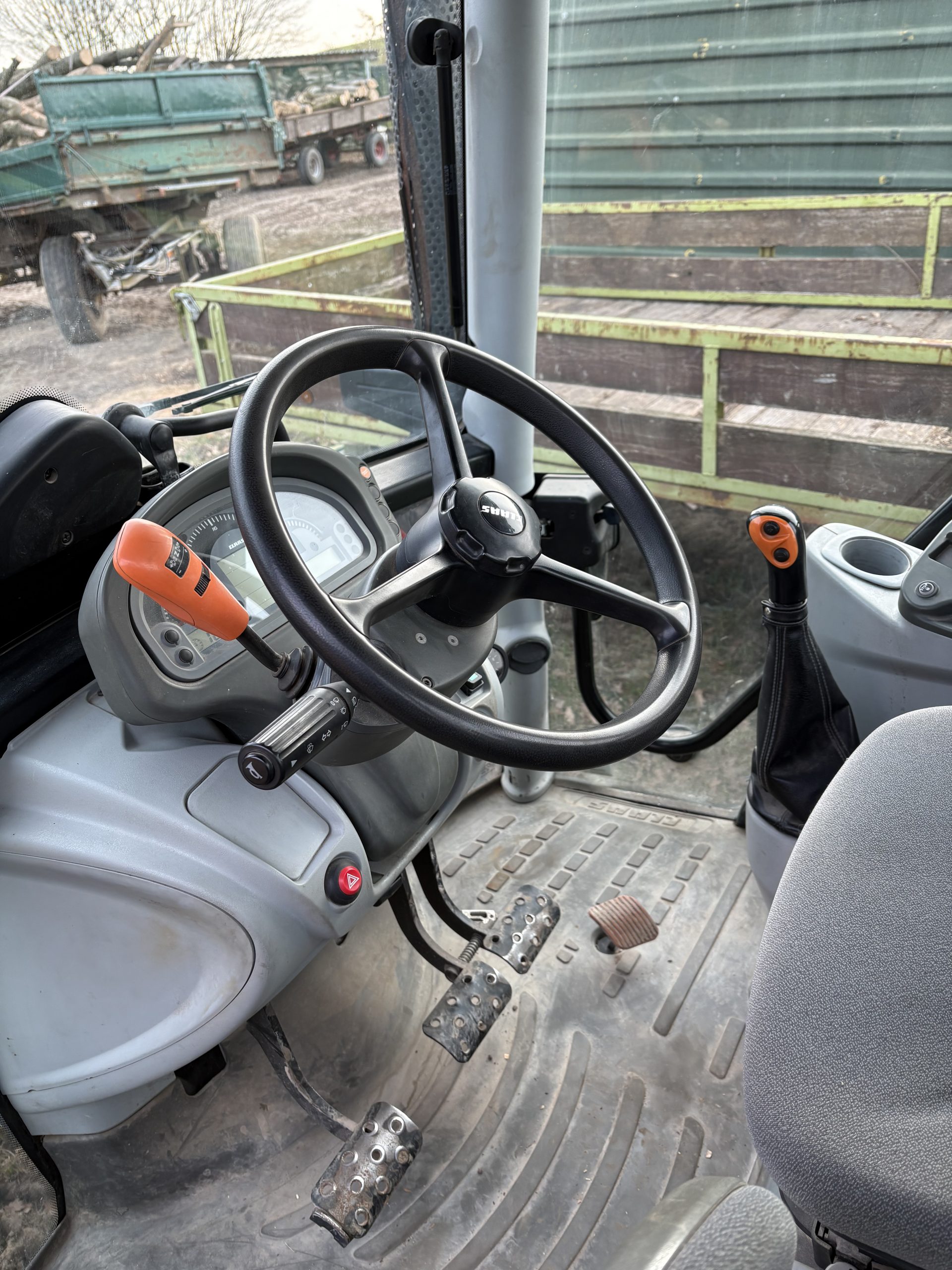 Claas Atos 330 Traktor – Bild 8