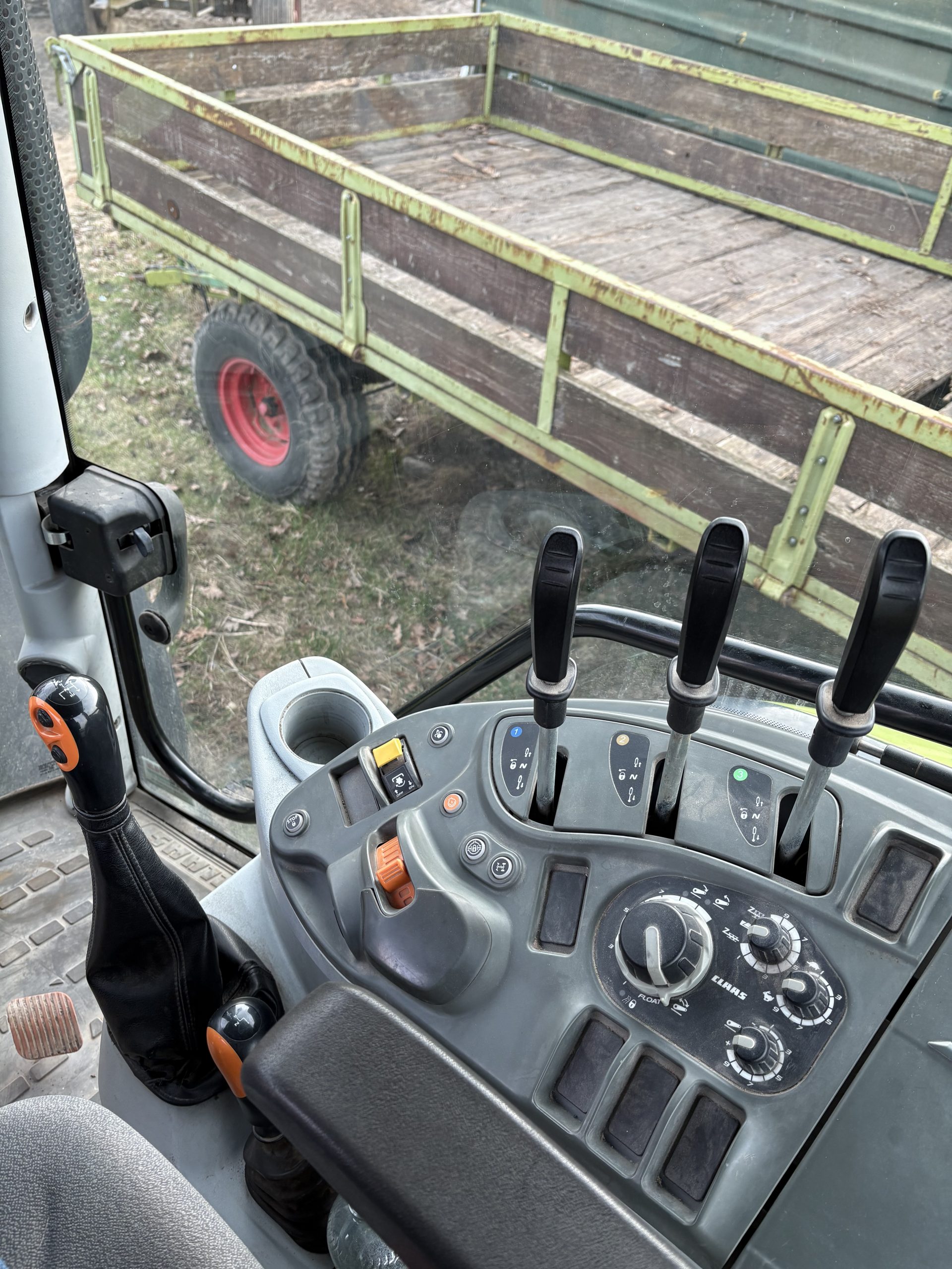 Claas Atos 330 Traktor – Bild 10